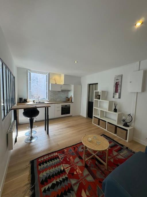 Appartement Hyper Centre ลาโรแชล ภายนอก รูปภาพ
